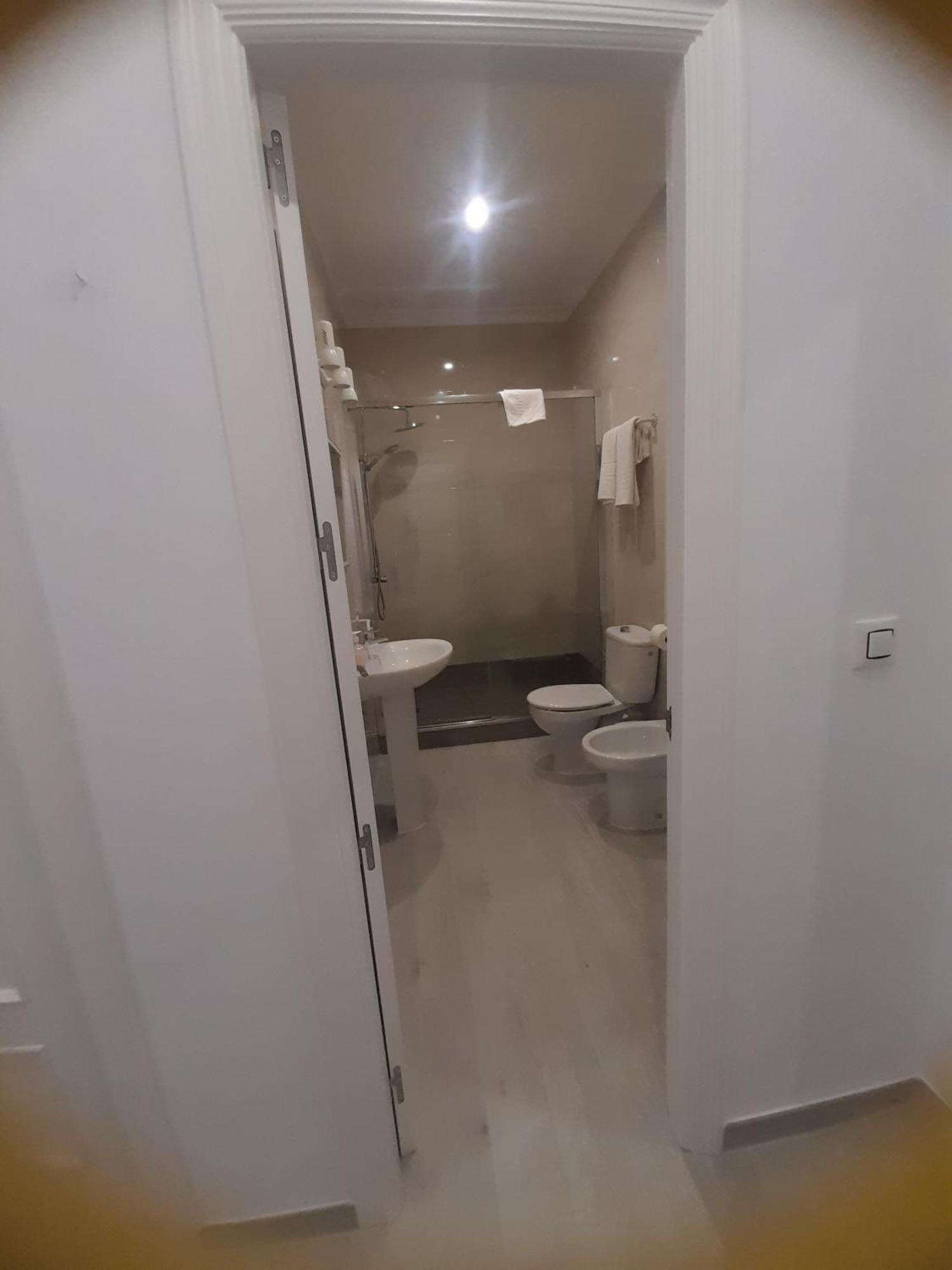 Hostal Casandra - Antiguo Hostal Los Valencianos Коніль-де-ла-Фронтера Екстер'єр фото